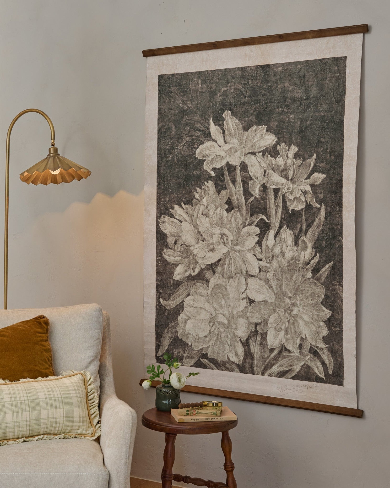 Vintage Bloom Sketch Tapestry